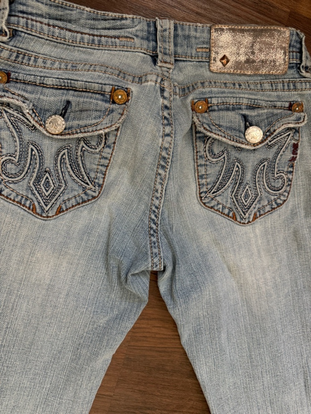 MEK Light Blue Embroidered Back-Pocket Women's Jeans SIZE 27/34